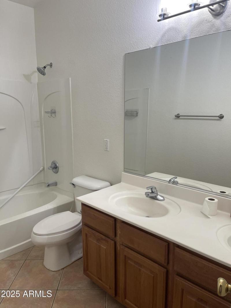 20250927_163738949_iOS