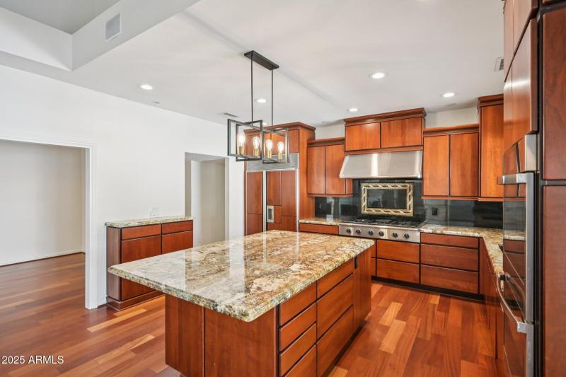 18-web-or-mls-E Cercado Ln-S0810-018