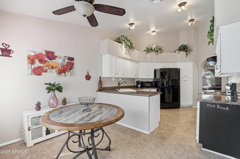 10-print-W Laurelwood Ln-S0810-010