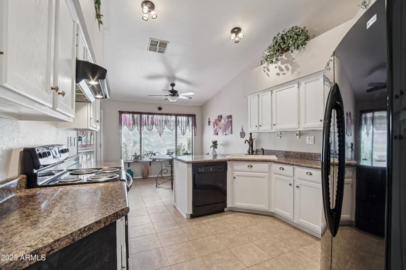 11-print-W Laurelwood Ln-S0810-011