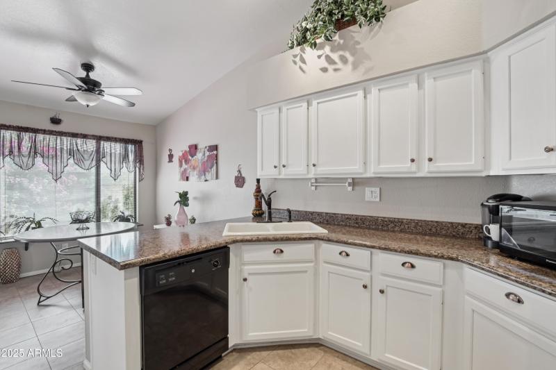 13-print-W Laurelwood Ln-S0810-013