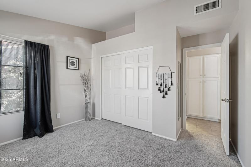 16-print-W Laurelwood Ln-S0810-016