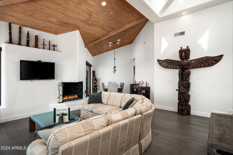 Great Room to Dining