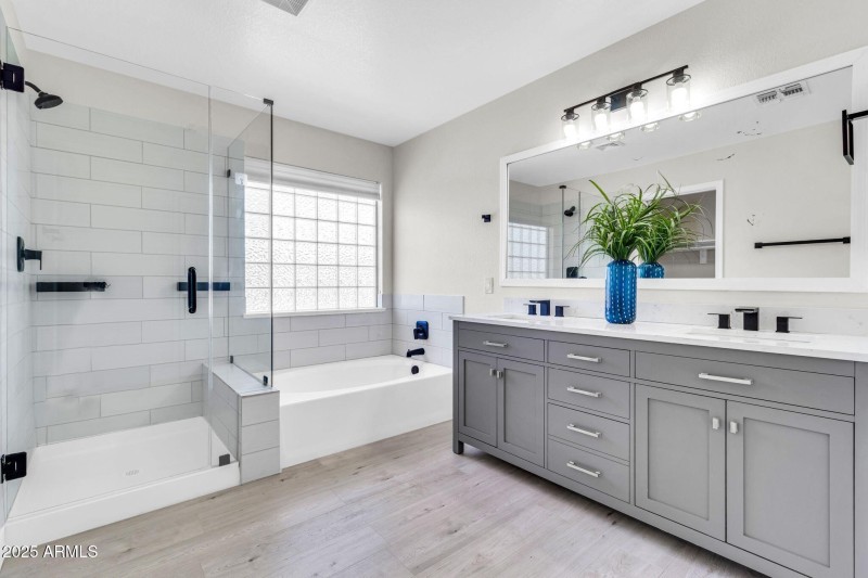 4900 S Springs Dr-25