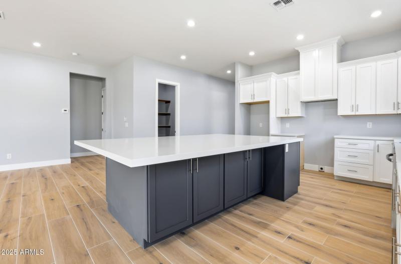 19-web-or-mls-415 S Robert Rd Tempe, AZ