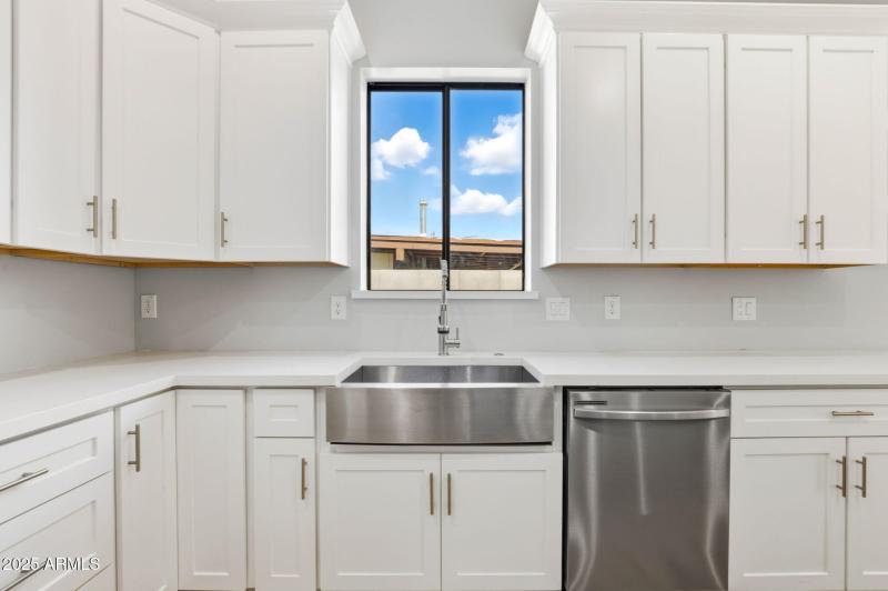 23-web-or-mls-415 S Robert Rd Tempe, AZ