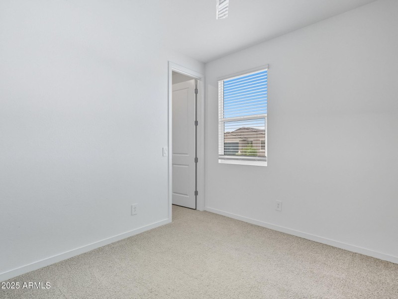 34-web-or-mls-Bee-34