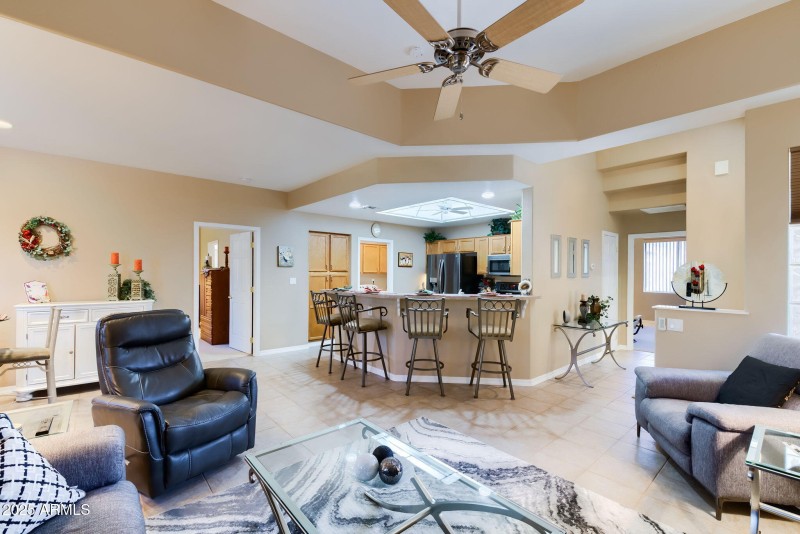 006__4202 E Broadway Rd Unit 69