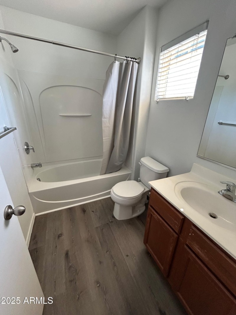 Upstairs Second Bath