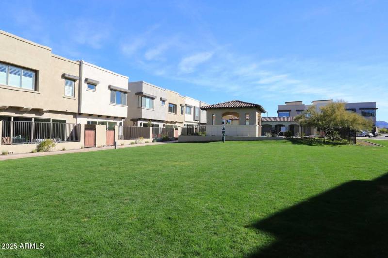 Pinnacle at Silverstone-Community Common