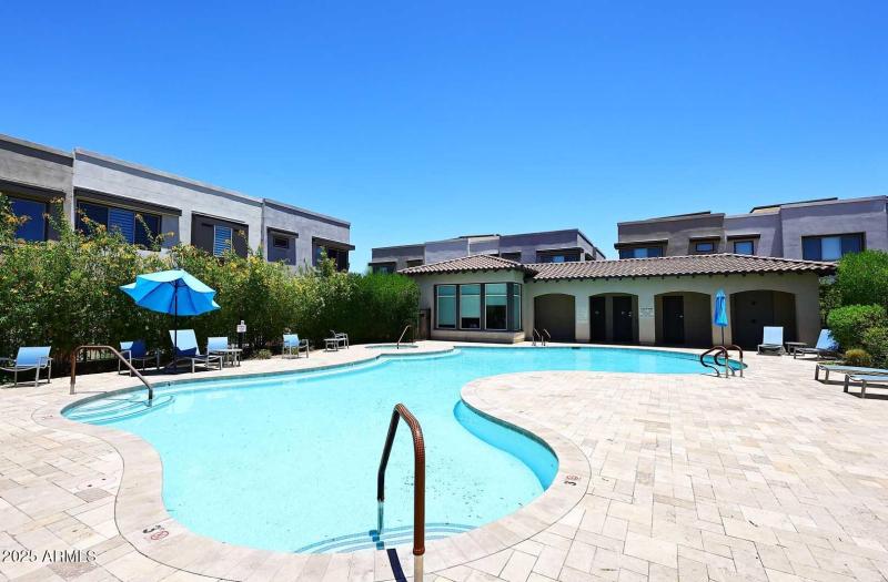 Pinnacle at Silverstone-Community Pool