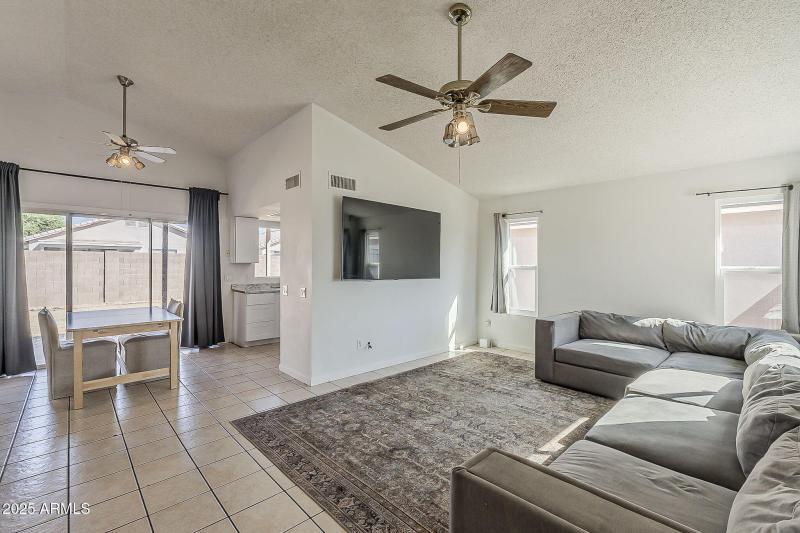 9-web-or-mls-Northview-9