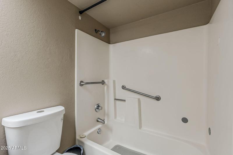 34-web-or-mls-Northview-34