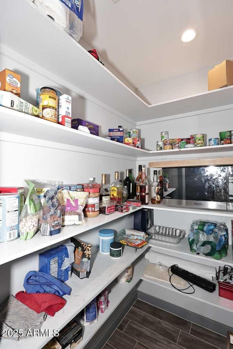 Kitchen-Pantry