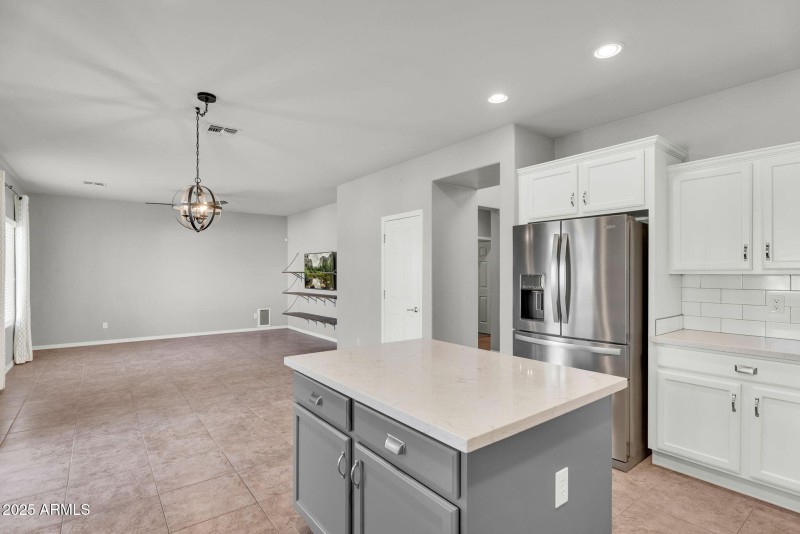 15-web-or-mls-11106 E Serafina Ave-15