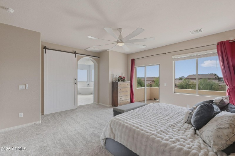 Generously sized Masted bedroom