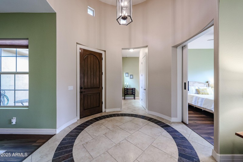 Unique Round Entryway