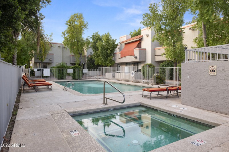 Community Pool & Spa