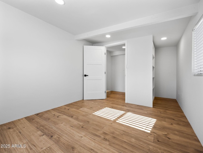 20-web-or-mls-22490 Luna Way-20