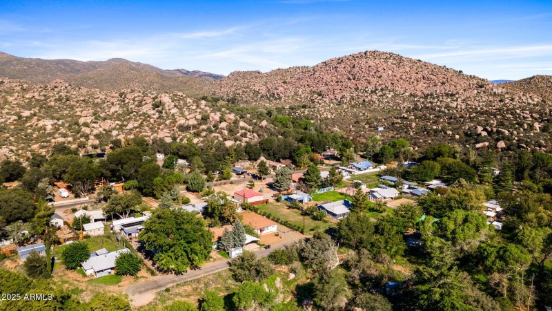 35-web-or-mls-22490 Luna Way-35