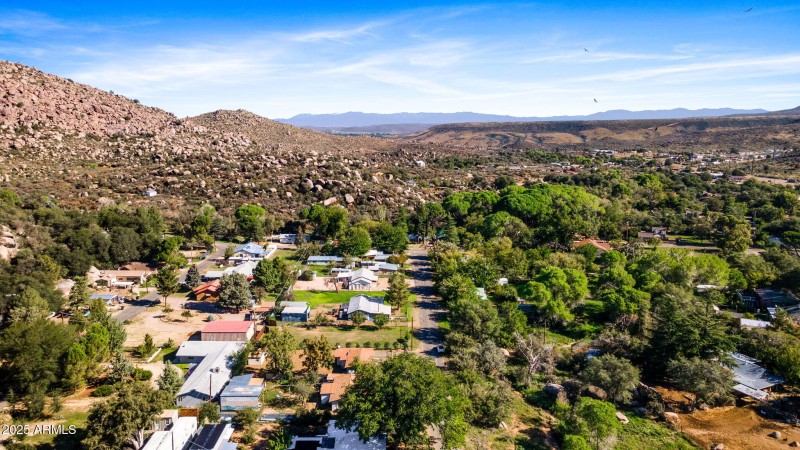 37-web-or-mls-22490 Luna Way-37