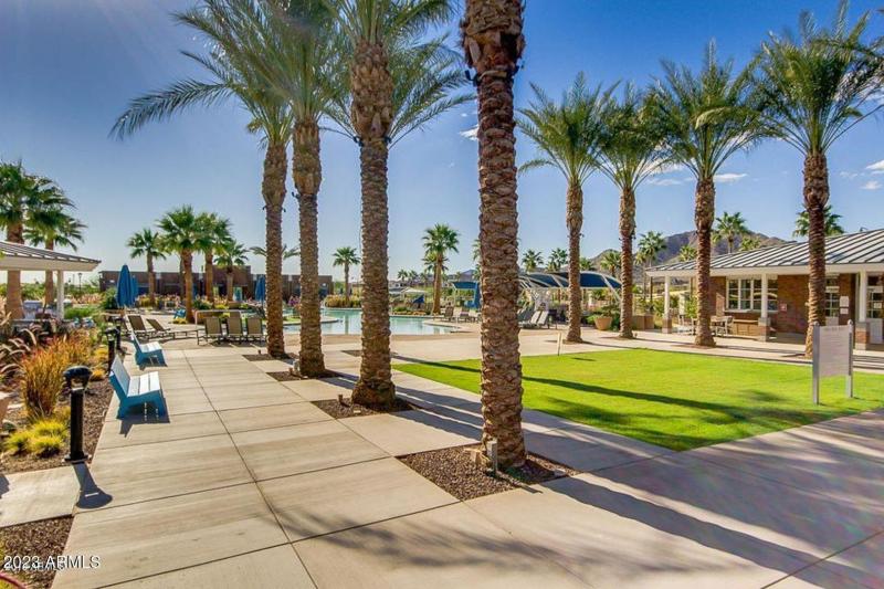 Estrella community 2