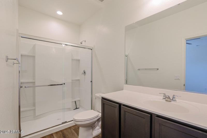 20220420232714585067000000-o