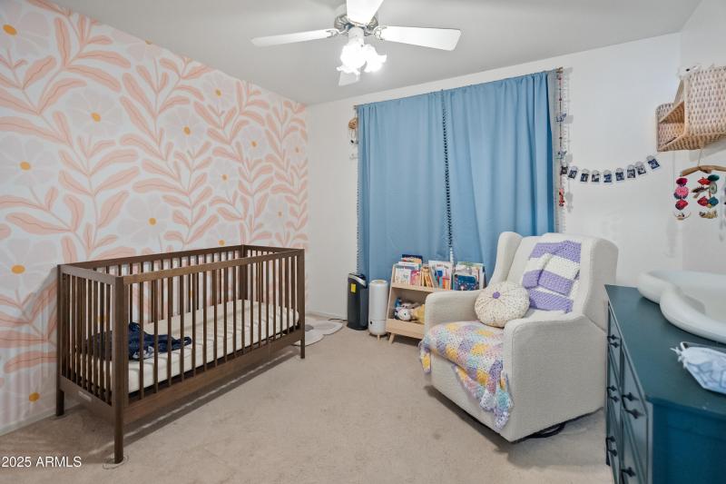 1046 W Tremaine Ave-17