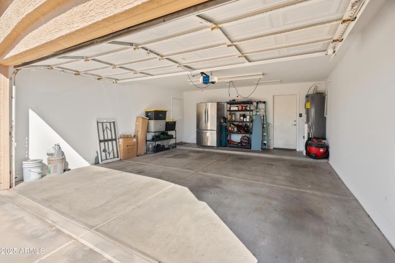 1046 W Tremaine Ave-27