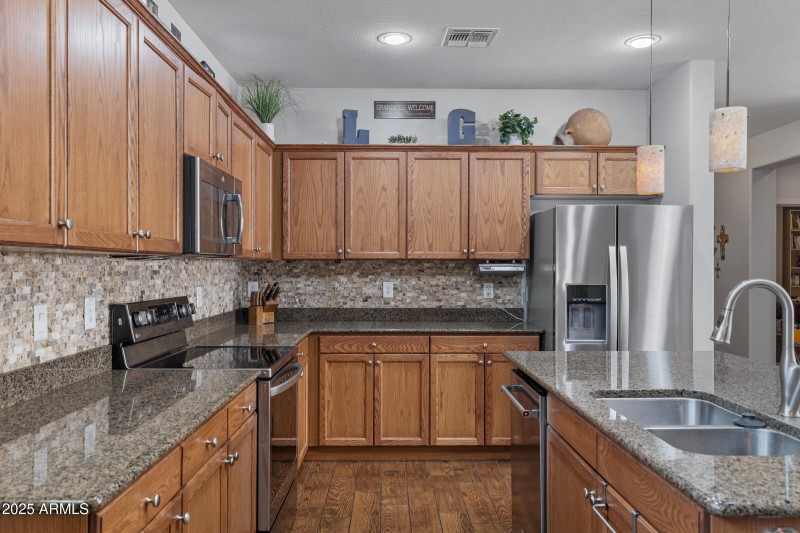 3478 E Constitution Dr-13