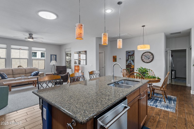 3478 E Constitution Dr-16