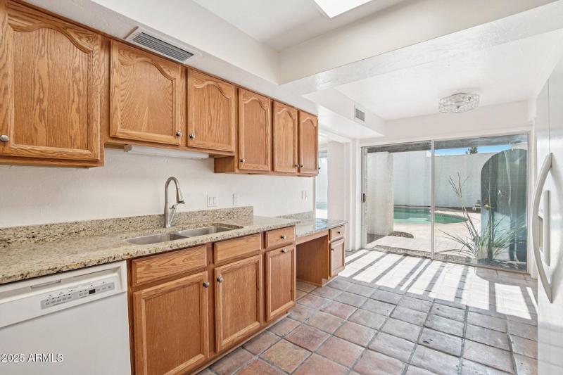 15-web-or-mls-S River Dr-S0910-015