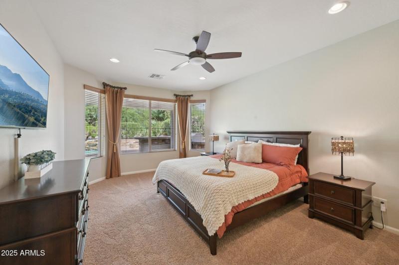 27-web-or-mls-N 163rd Dr-S0910-027