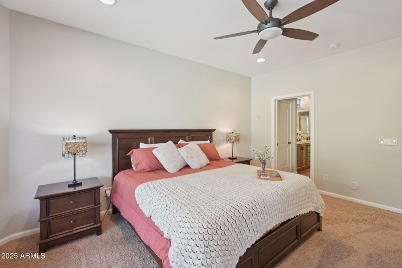 28-web-or-mls-N 163rd Dr-S0910-028