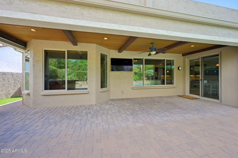 42-web-or-mls-N 163rd Dr-S0910-042