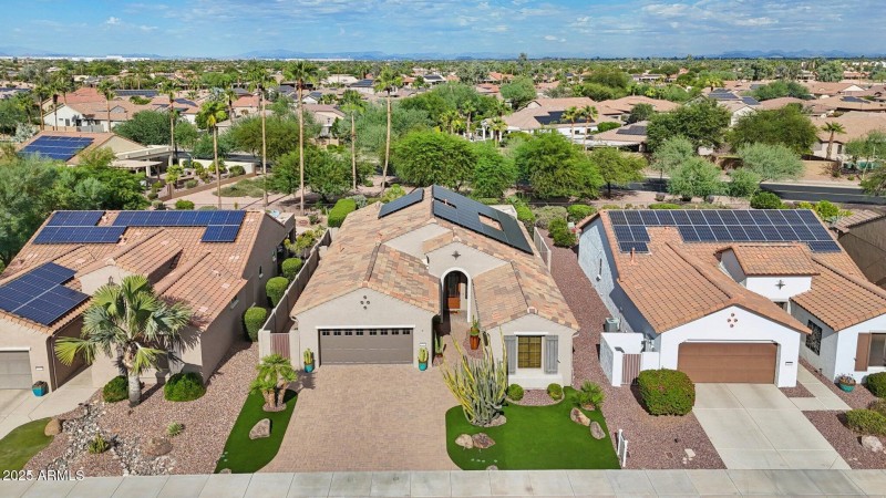 47-web-or-mls-N 163rd Dr-S0910-047