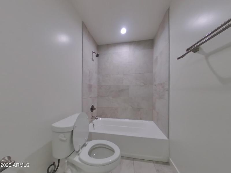 13_pc_VzYBhTxVaB_P09kBYXKSp_layout_1