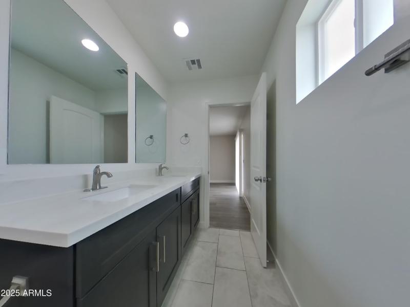 16_pc_WpT3TKip1e_ivbR8Z0Aal_layout_1