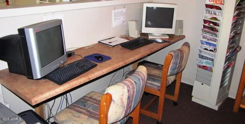 SUN DIAL COMPUTER READING ROOM