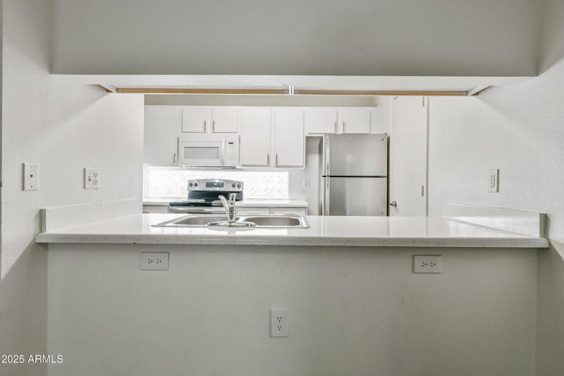 6-3065N67A227-ocupix