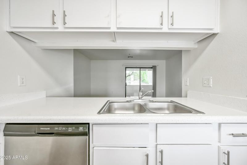 10-3065N67A227-ocupix