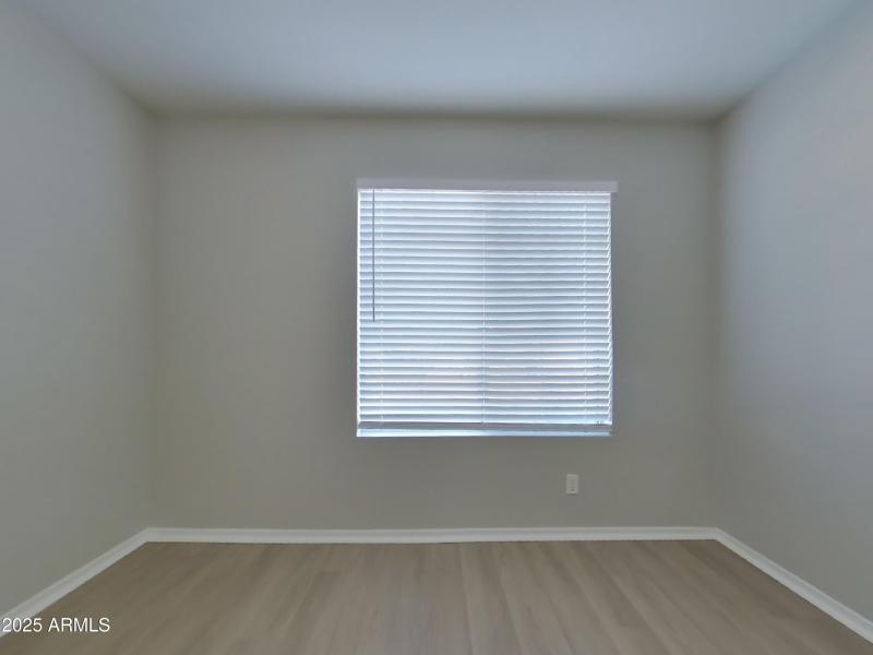 13_pc_TSI4Zr3tNq_FWj9rpkQS9_layout_1