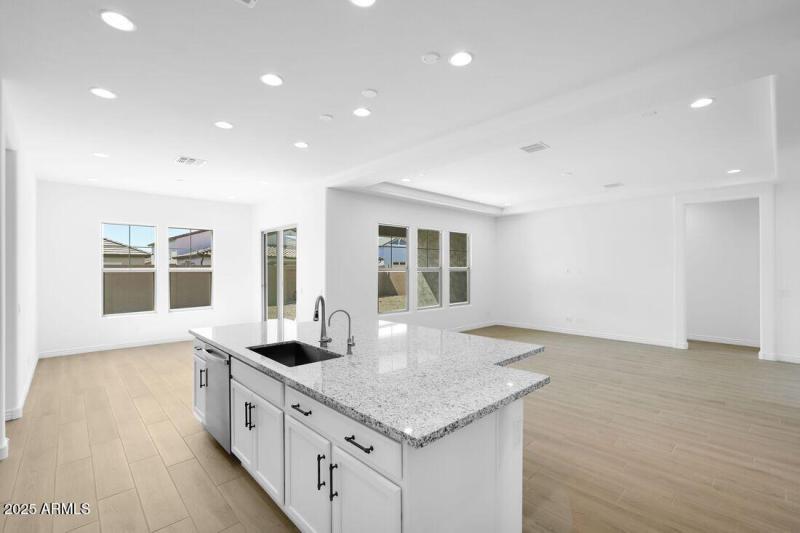 hj-az-phoenix-aloravita-south-summit-pal