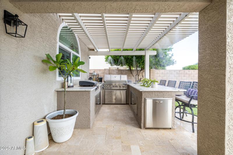 Outdoor Kitchen
