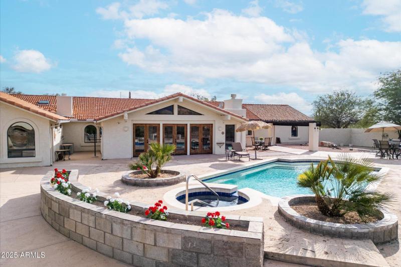 Gorgeous pool/spa area