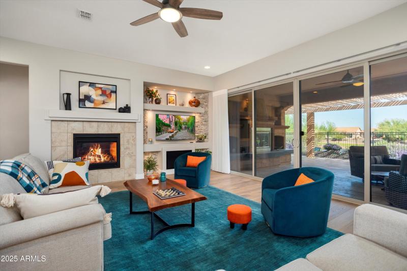 10-26534 W Abraham Ln