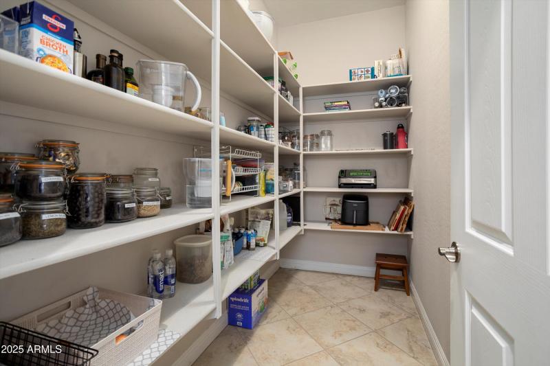 21-26534 W Abraham Ln