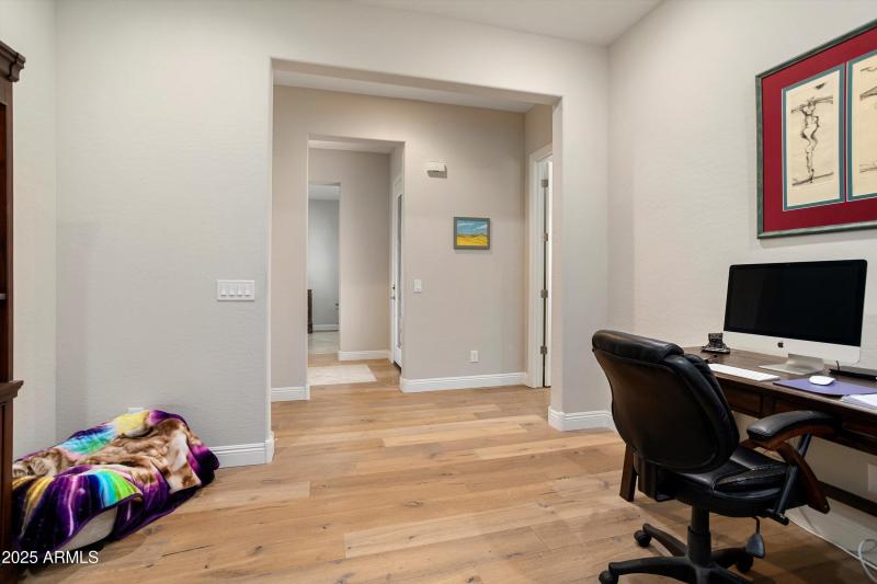 40-26534 W Abraham Ln