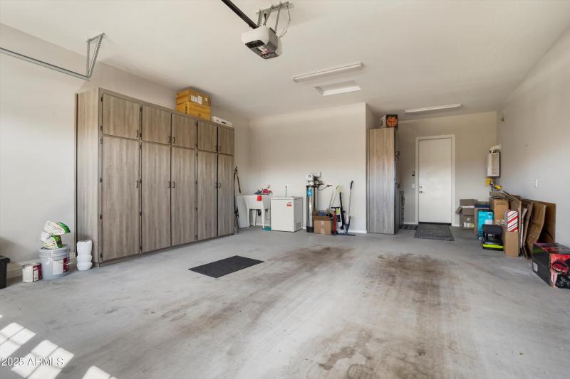 42-26534 W Abraham Ln