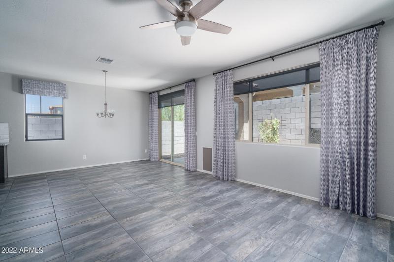 6) GREAT ROOM TO DINING